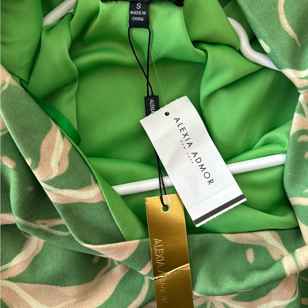 Alexia Admor Suri Draped One-Shoulder Minidress Green Small NWT - Picture 8 of 12
